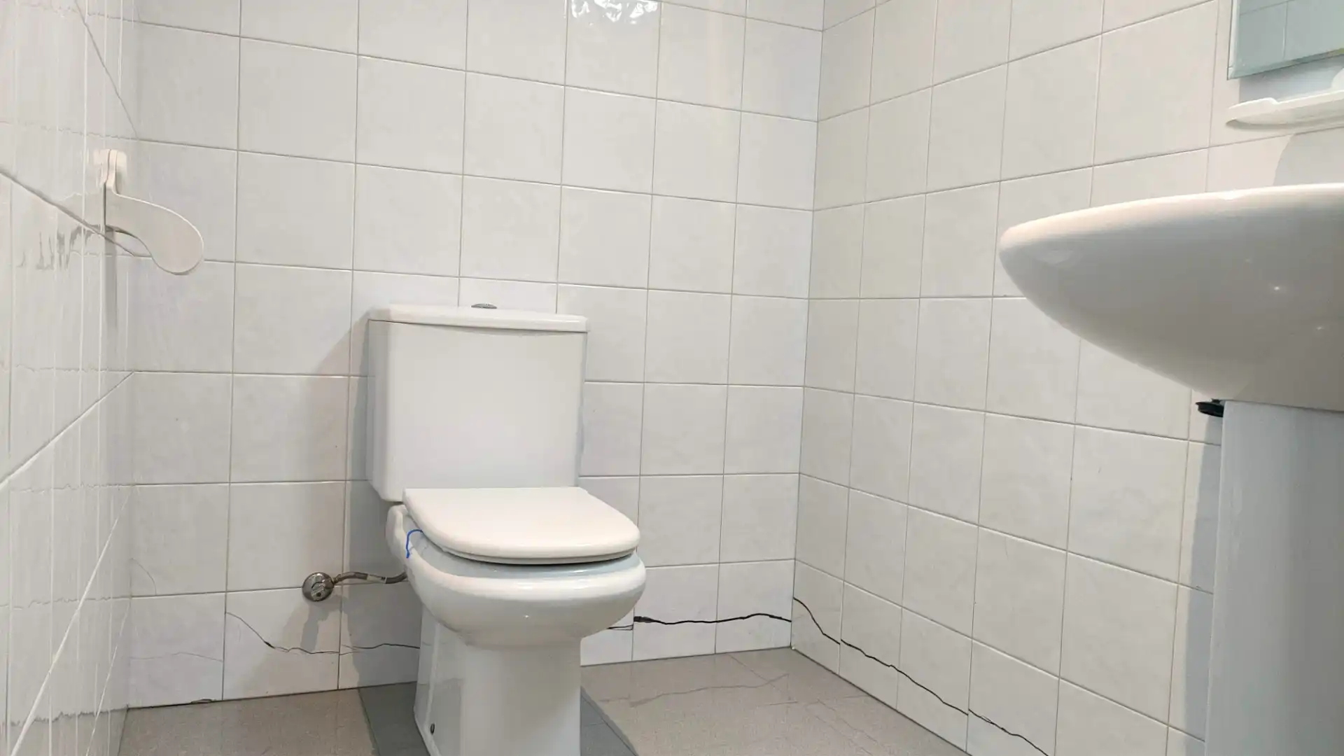 Baño de Local de alquiler en Girona con Aire acondicionado y Alarma