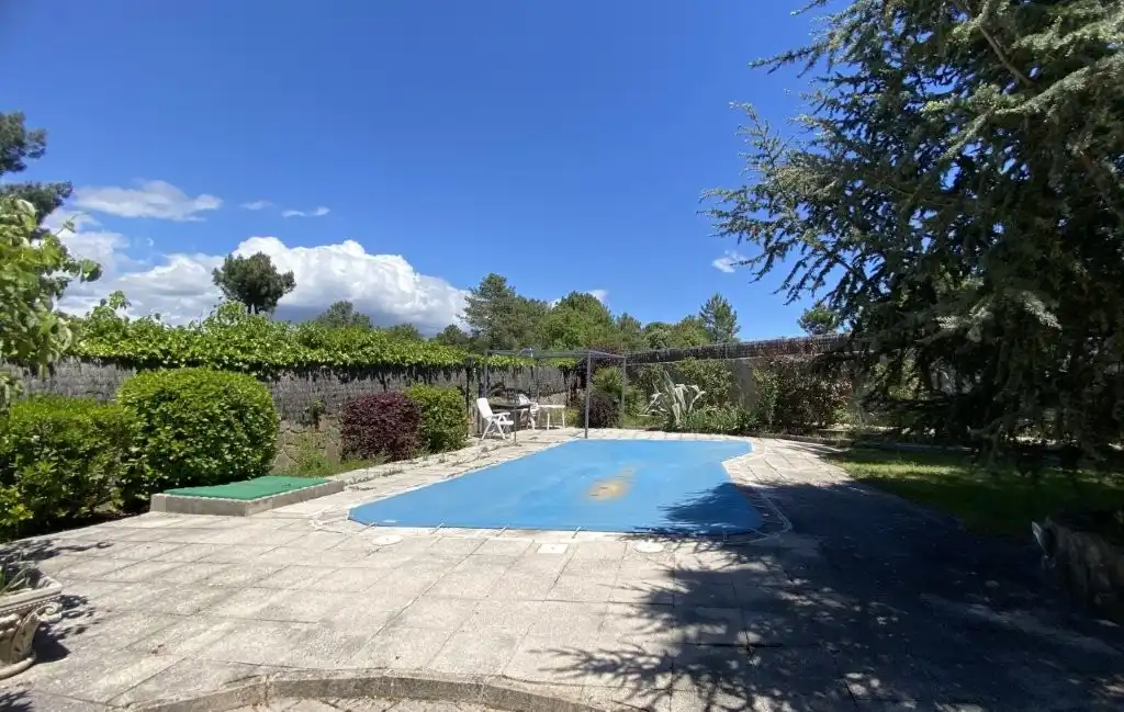 Swimming pool of Houses for sale in Cadalso de los Vidrios  with Air Conditioner, Heating and Private garden