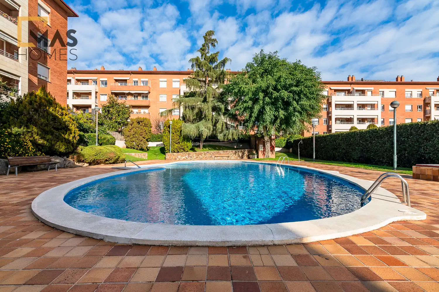 Piscina de Pis en venda en Sant Cugat del Vallès amb Aire condicionat, Calefacció i Parquet