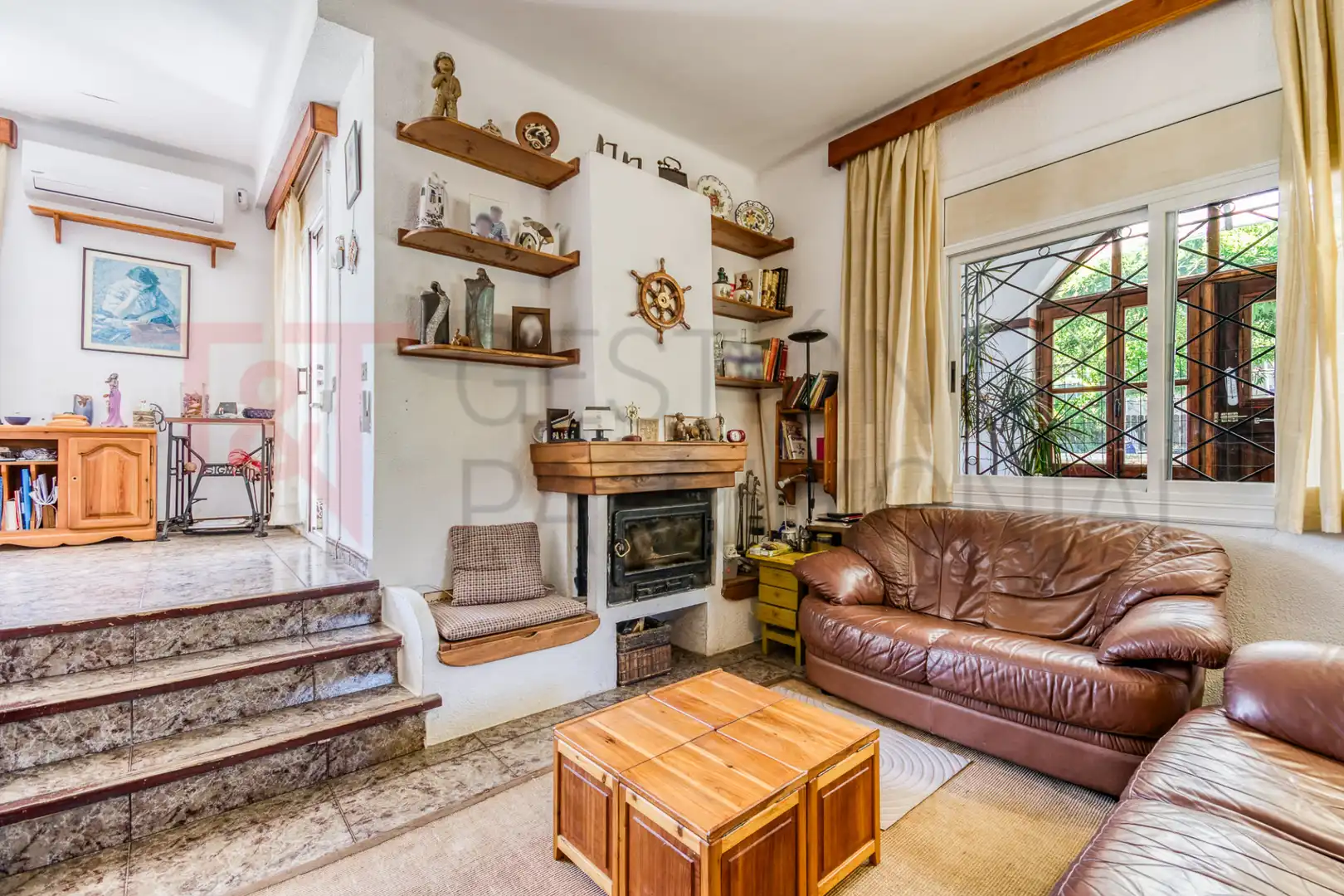 Sala de estar de Casa o chalet en venta en Pineda de Mar con Aire acondicionado, Calefacción y Jardín privado