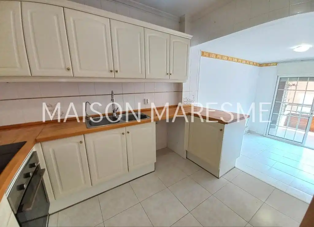 Cocina de Dúplex en venta en Canet de Mar con Aire acondicionado, Calefacción y Terraza
