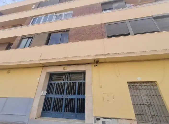 Piso en venta en Calle Manuel Fernandez Arrio 23, imagen 2