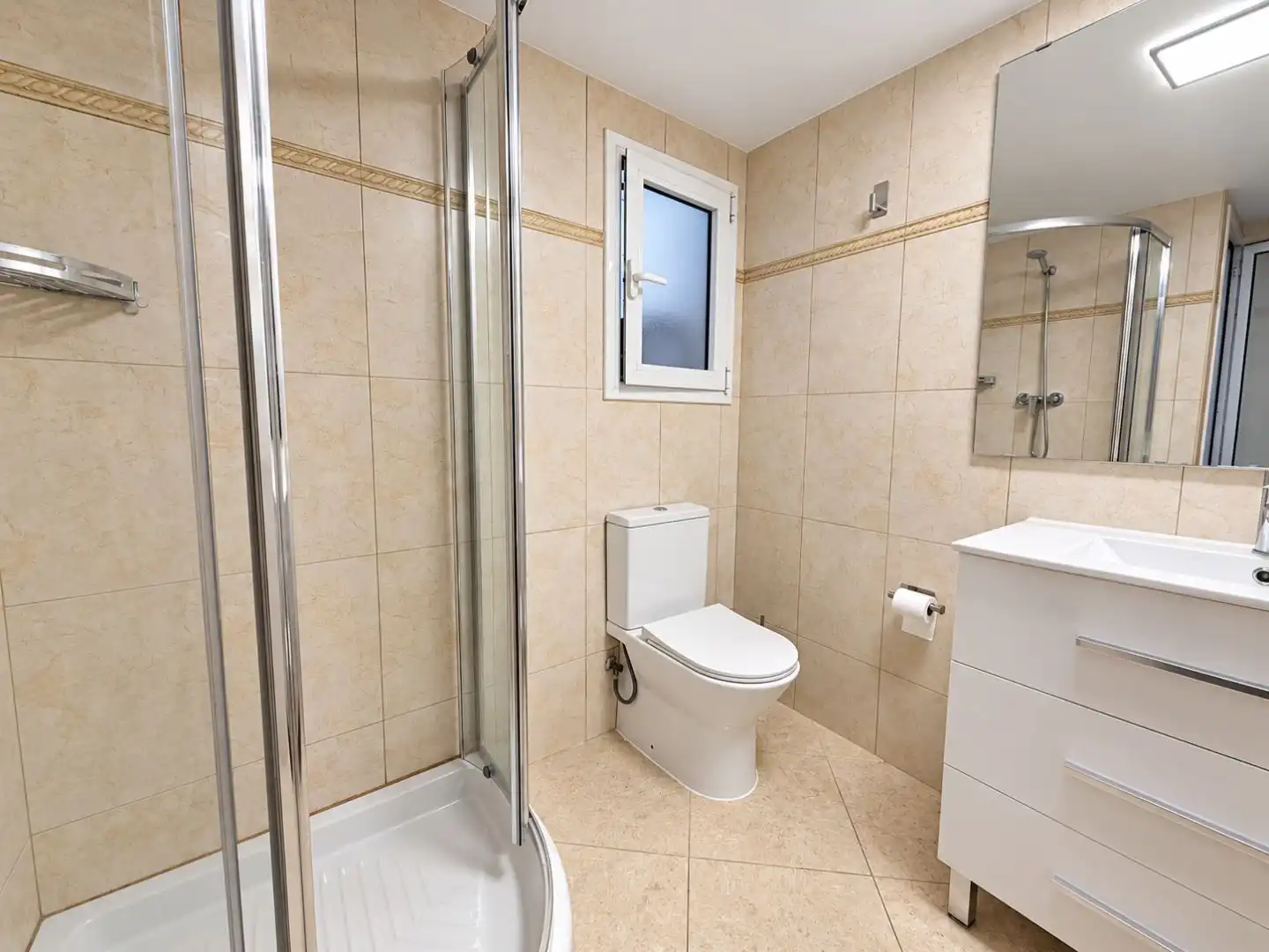 Bathroom of Flat for sale in Riera
