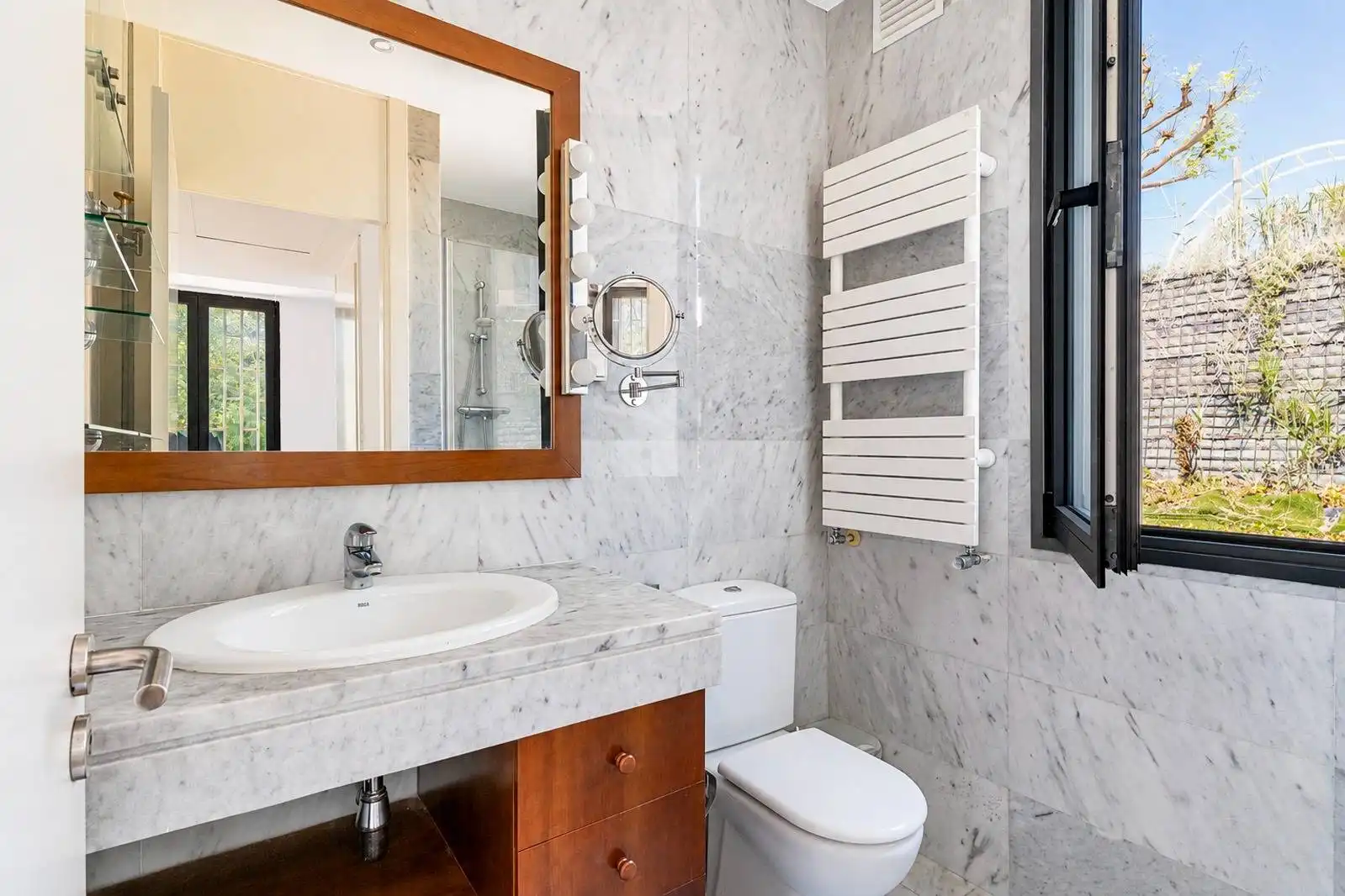 Badezimmer von Haus oder Chalet zum Verkauf in Sant Vicenç de Montalt mit Klimaanlage, Heizung und Privatgarten