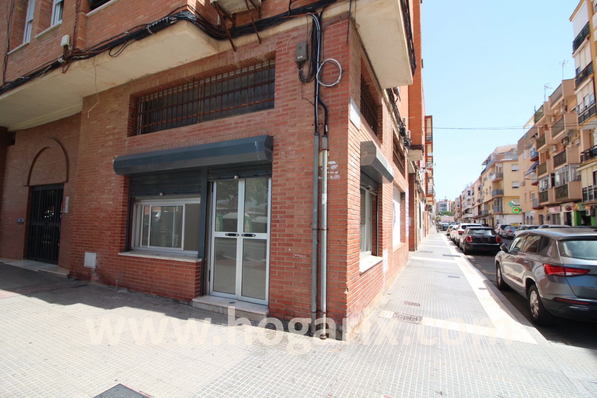Vista exterior de Local de lloguer en  Huelva Capital