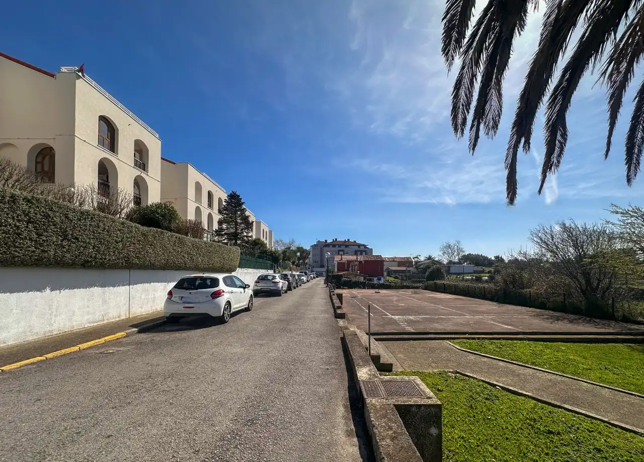 Vista exterior de Dúplex en venta en Santa Cruz de Bezana con Calefacción y Amueblado