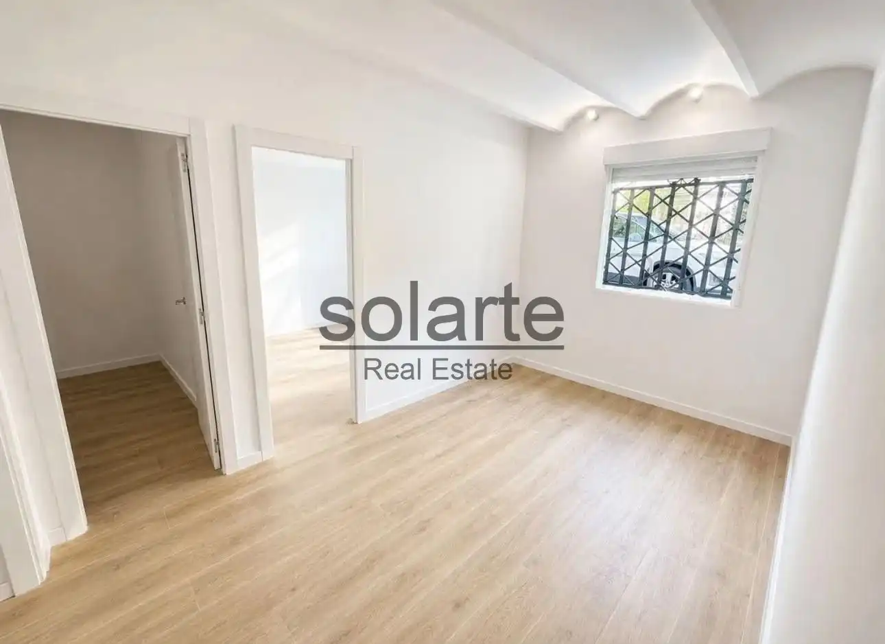 Planta baixa en venda a L'Hospitalet de Llobregat, Barcelona