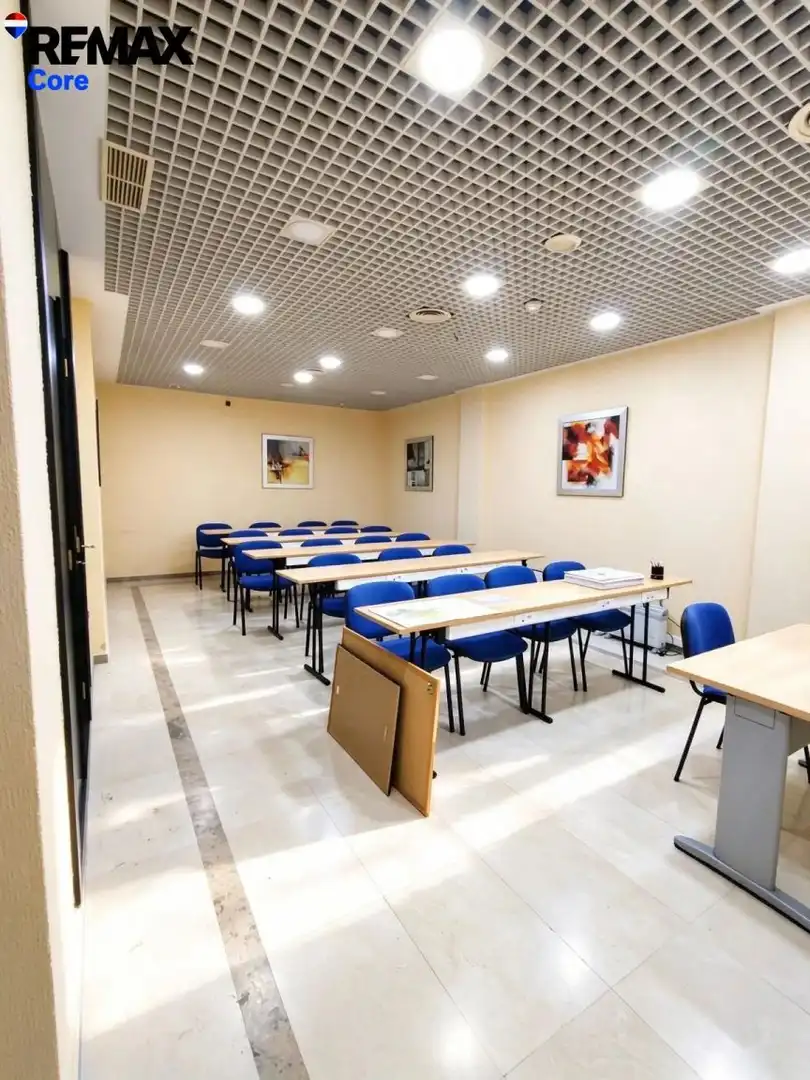 Office space with lift for sale in Casco Antiguo, imagen 41