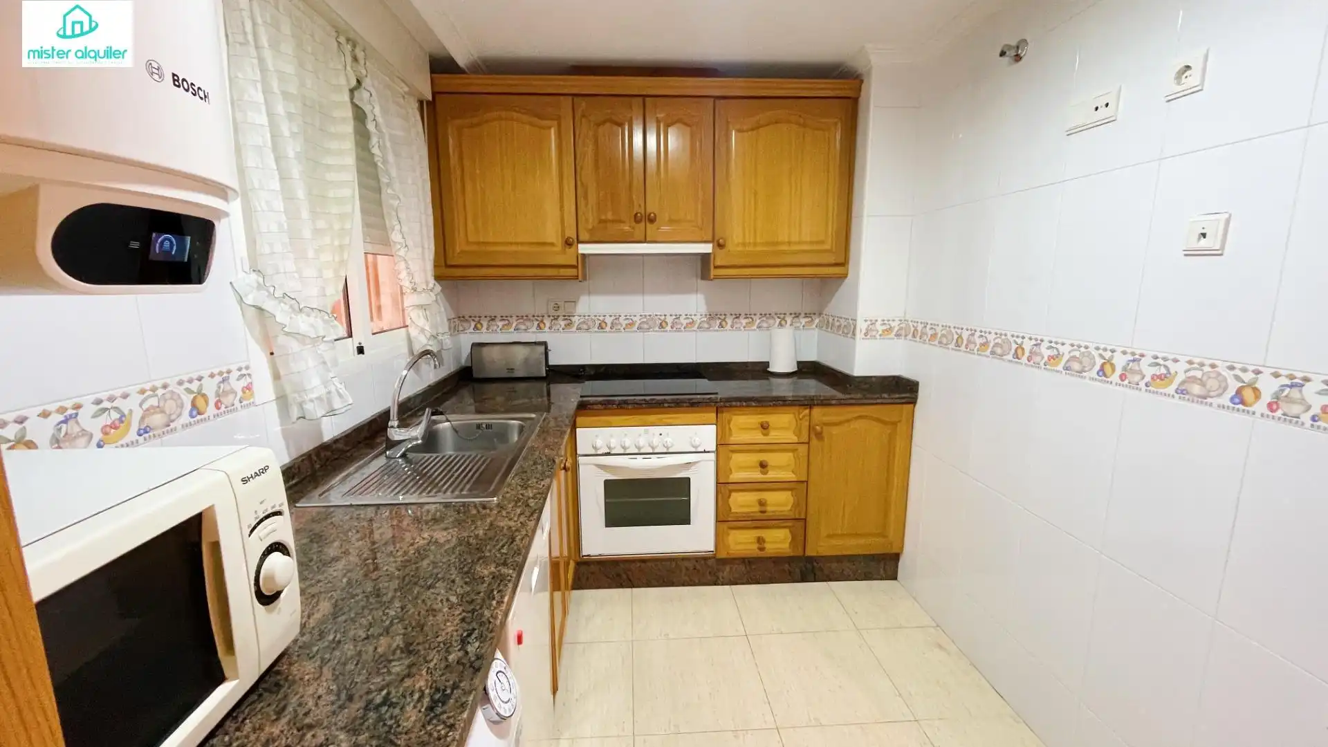 Cuina de Apartament de lloguer en El Campello amb Aire condicionat, Calefacció i Terrassa