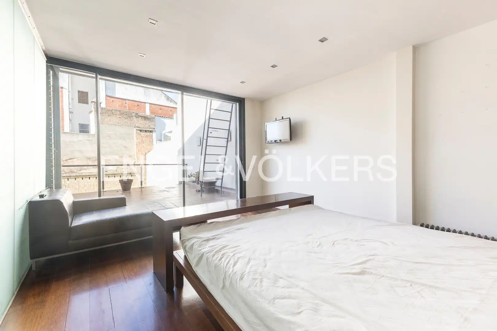 Bedroom of Houses for sale in Barcelona  with Air Conditioner, Heating and Private garden