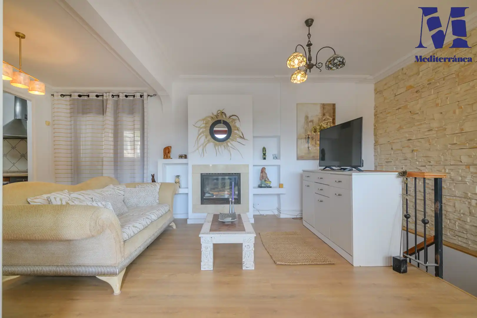 Sala d'estar de Casa o xalet en venda en Sitges amb Jardí privat, Parquet i Terrassa