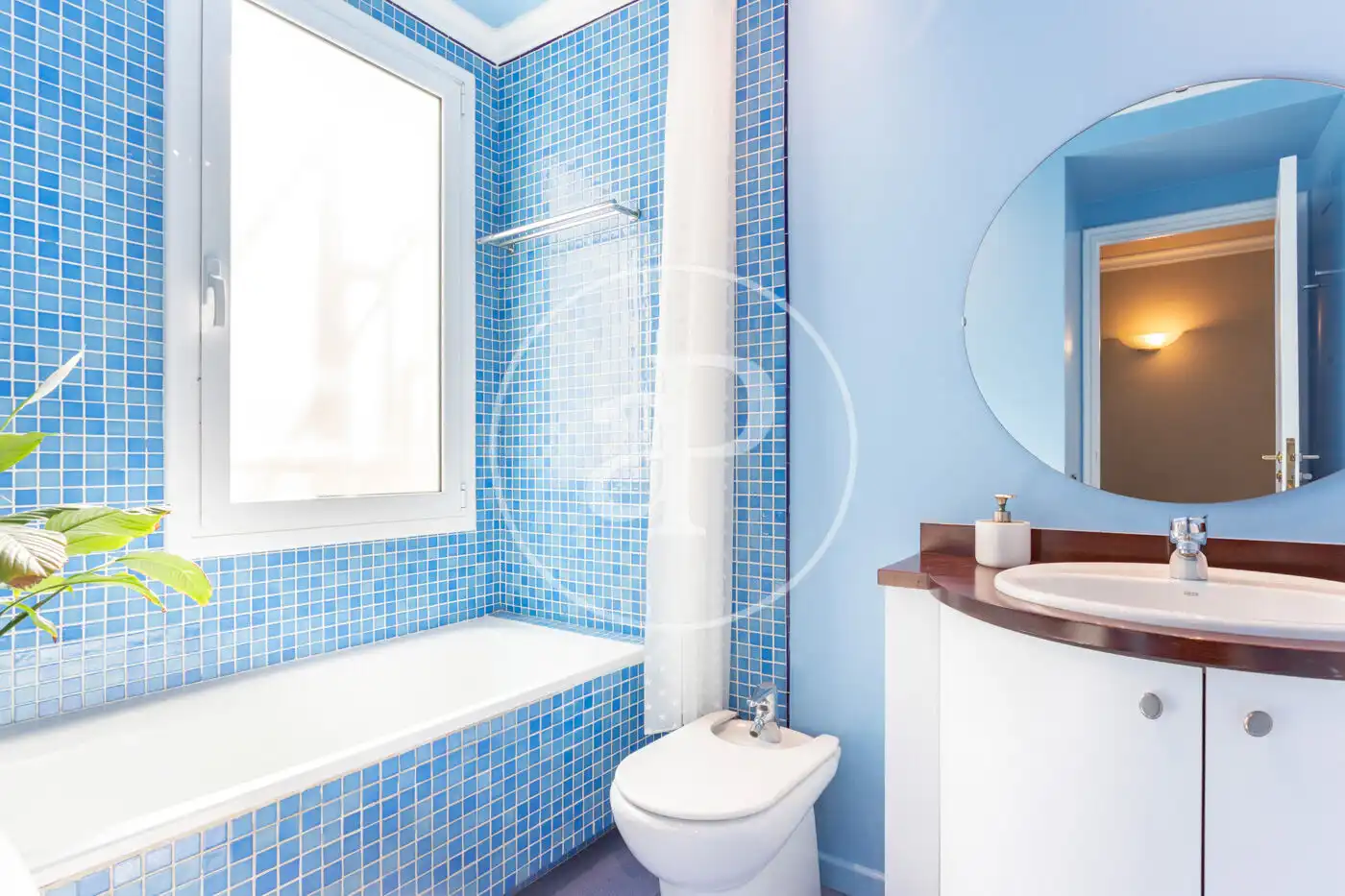 Bathroom of Flat for rent in Barcelona  with Air Conditioner, Heating and Terrace