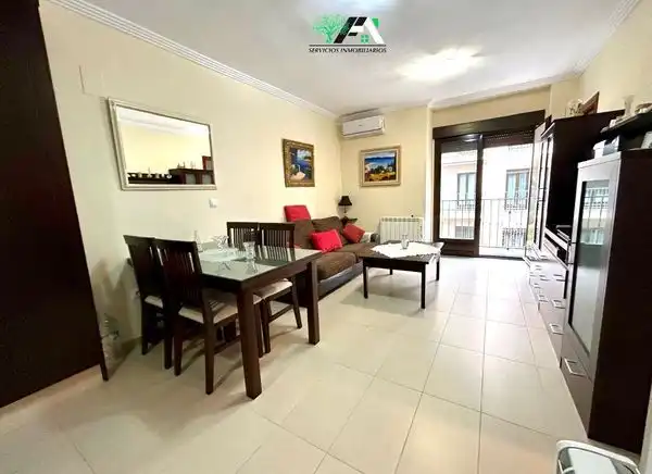 Sala de estar de Piso en venta en Baeza con Aire acondicionado, Trastero y Amueblado