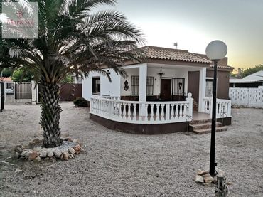 Villa con giardino in vendita a El Marenyet