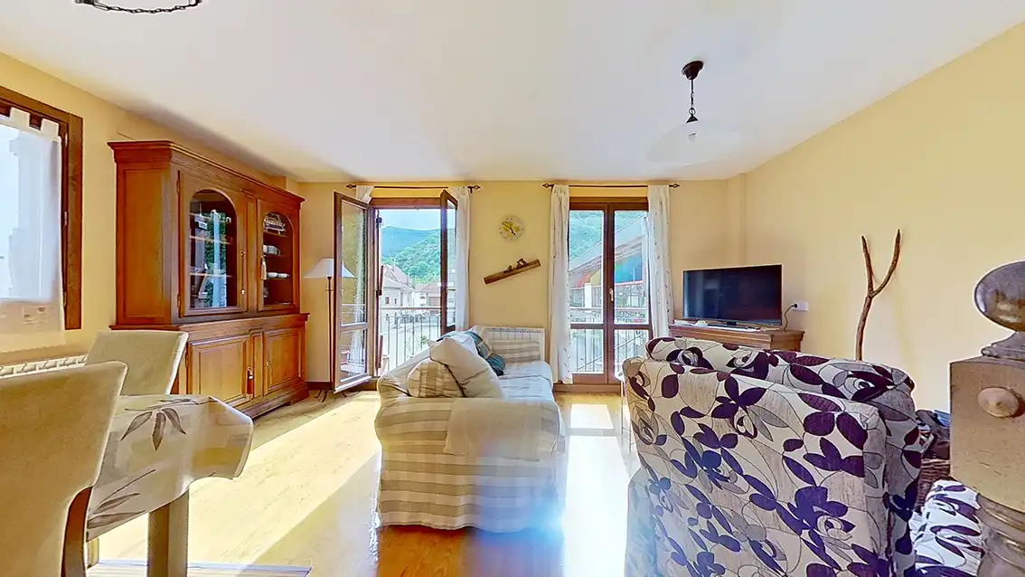 Sala d'estar de Casa adosada en venda en Isaba / Izaba amb Calefacció, Moblat i Balcó
