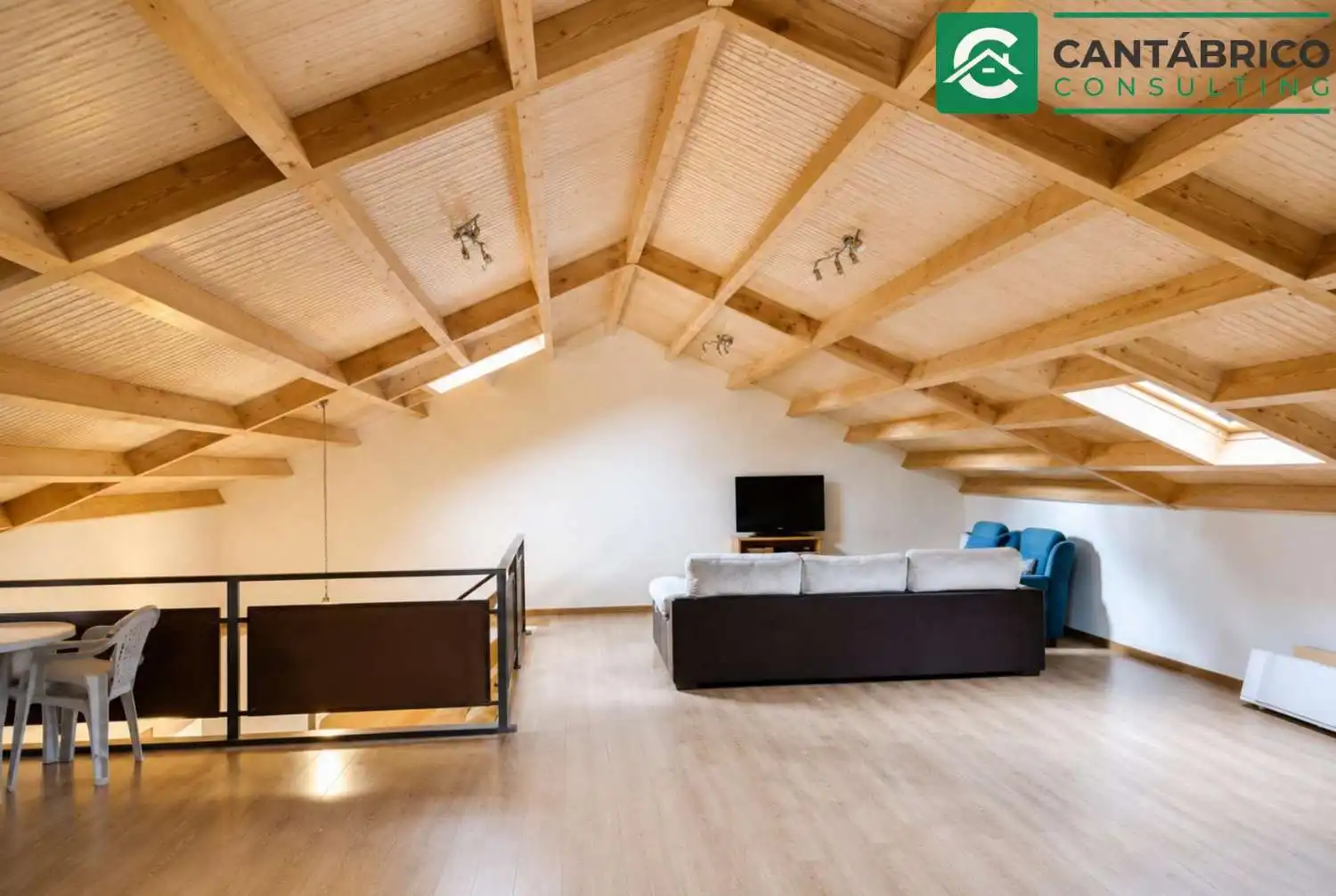 Haus oder Chalet zum Verkauf in Navia mit Heizung, Terrasse und Möbliert