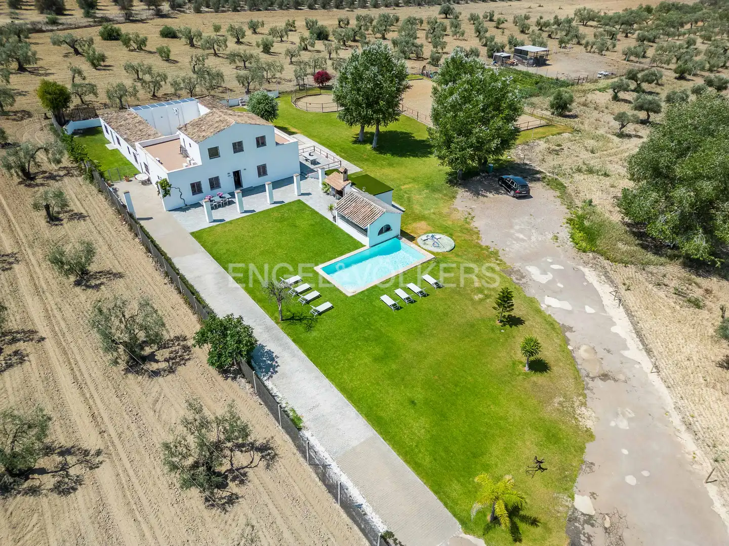 Außenansicht von Country house zum Verkauf in Espartinas mit Klimaanlage, Heizung und Privatgarten