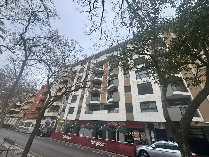 Vista exterior de Piso de alquiler en Linares con Aire acondicionado, Calefacción y Parquet
