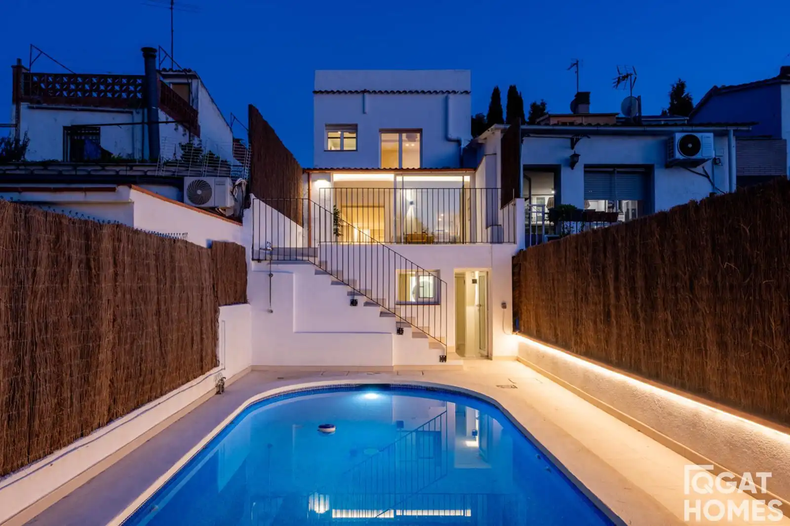 Piscina de Casa adosada en venta en Sant Cugat del Vallès con Aire acondicionado, Calefacción y Terraza