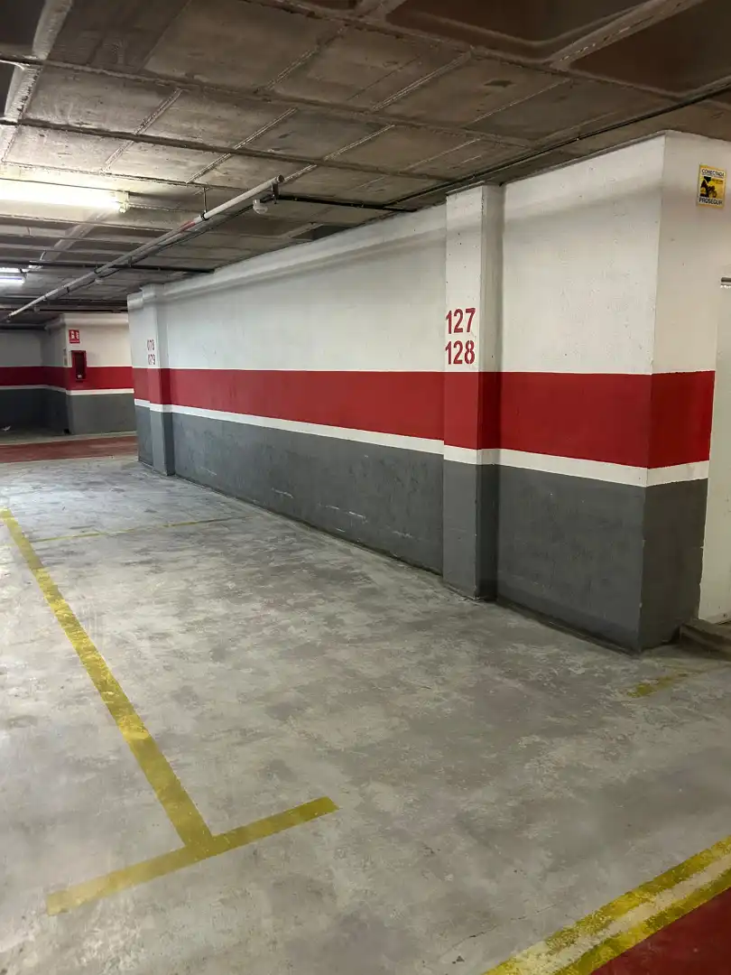 Double with lift for sale in Avinguda de Francesc Macià 45, imagen 3