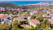 Vista exterior de Casa o xalet en venda en Sitges amb Calefacció, Jardí privat i Terrassa