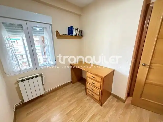 Dormitori de Pis de lloguer en Madrid amb Aire condicionat, Parquet i Terrassa
