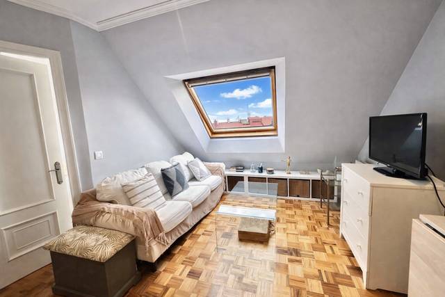 Ático en Venta en Oviedo - CL SILLA REY en La Ería