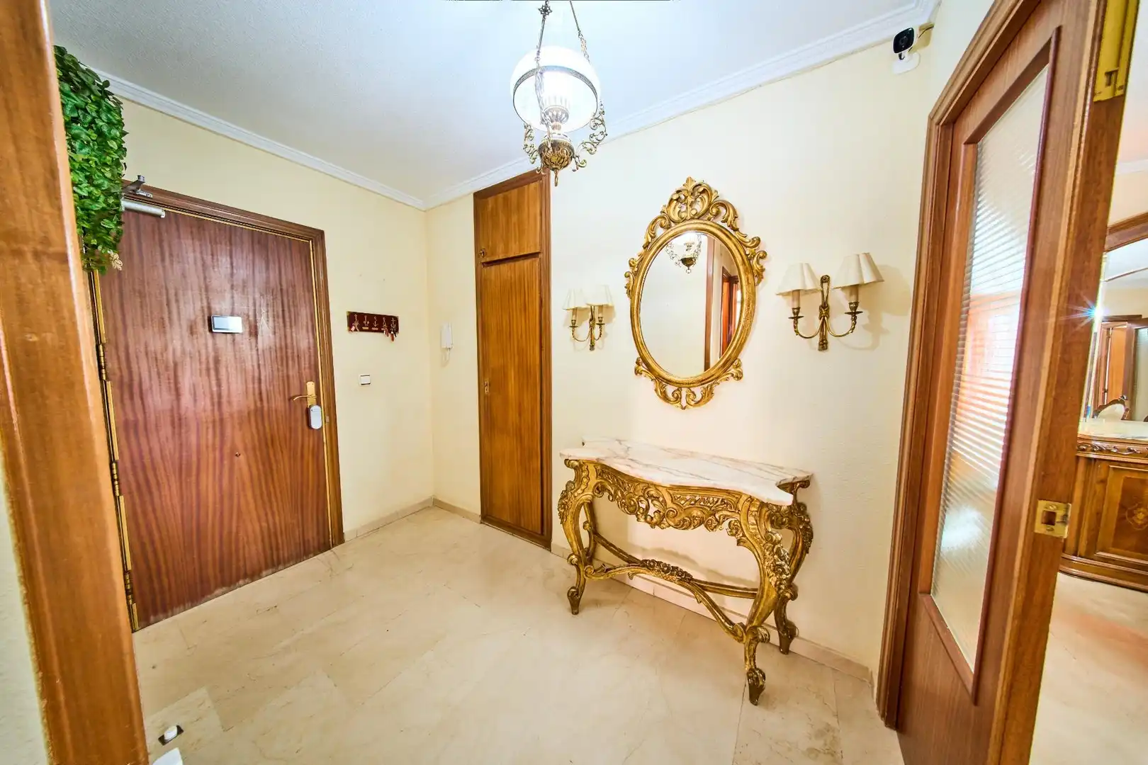 Flat for sale in Granada