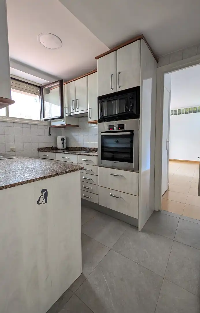 Cuina de Pis en venda en Getxo  amb Calefacció, Terrassa i Traster