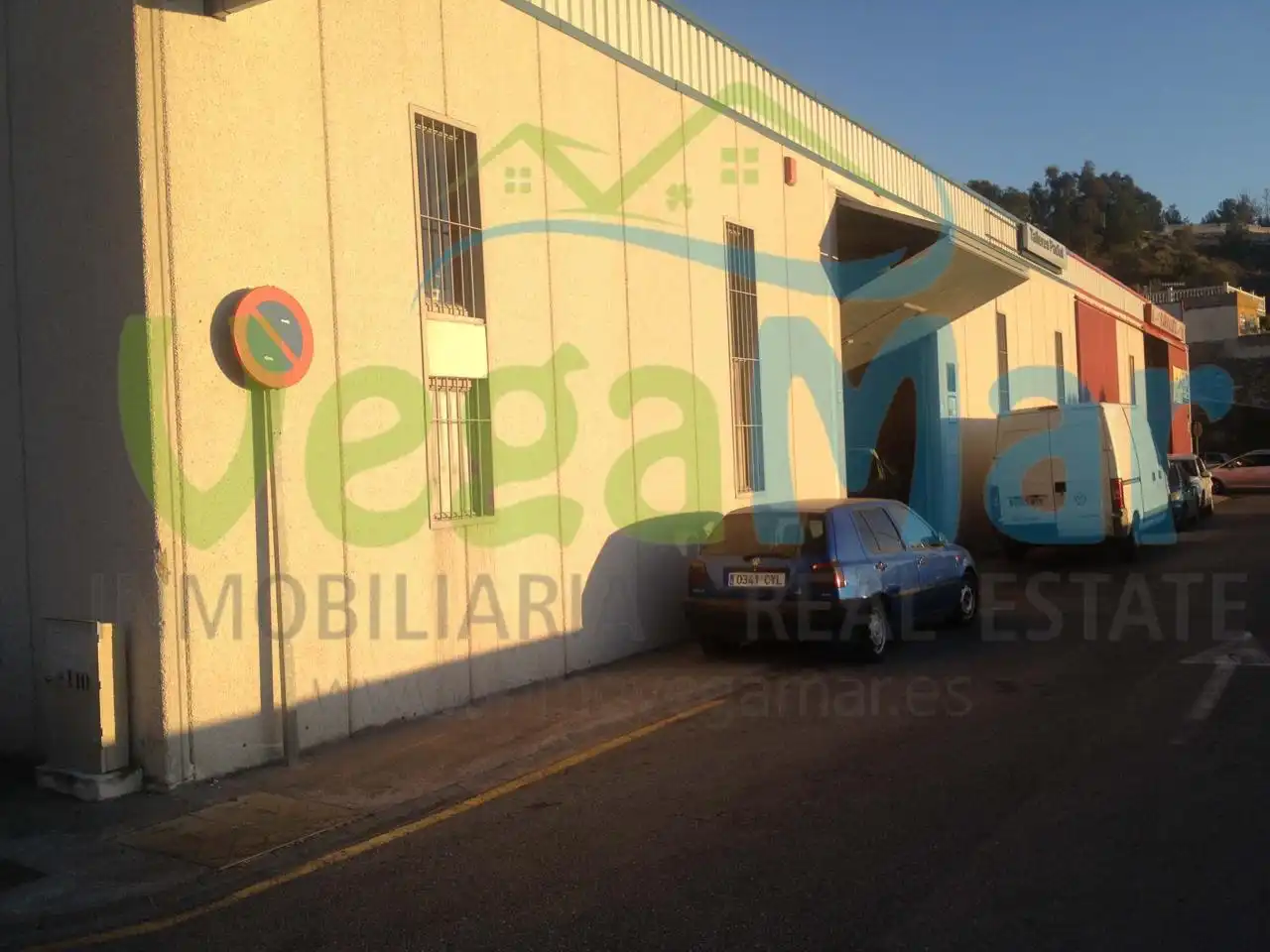 Parkplatz von Fabrikhallen zur Miete in Almuñécar