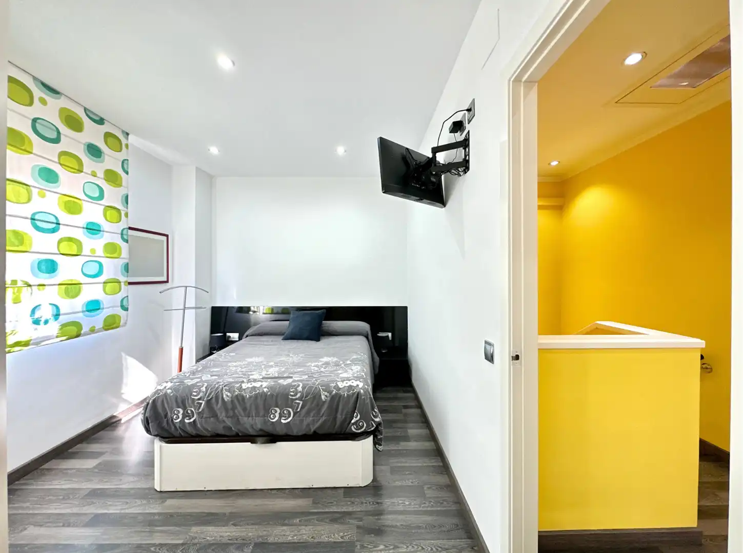 Bedroom of Houses for sale in Torelló  with Air Conditioner, Heating and Private garden