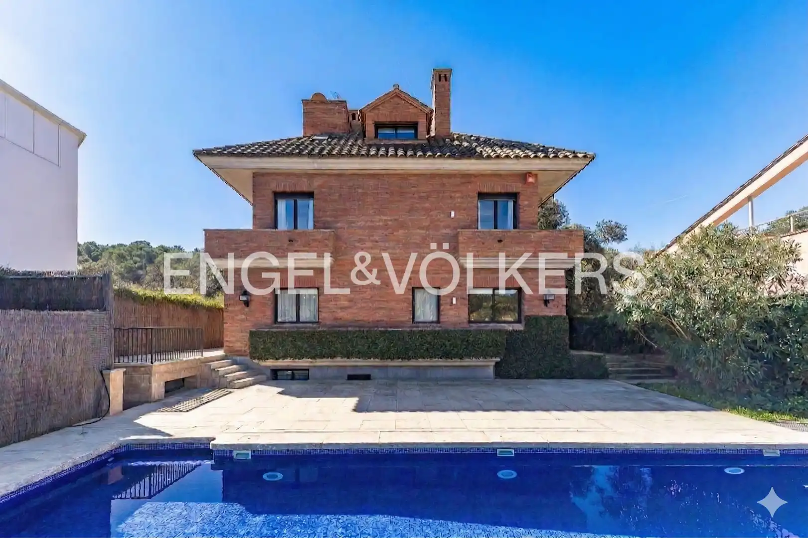 Exterior view of Houses for sale in Sant Cugat del Vallès  with Air Conditioner, Heating and Private garden