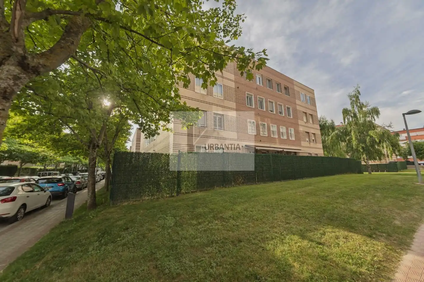 Vista exterior de Piso en venta en  Pamplona / Iruña con Calefacción, Parquet y Trastero