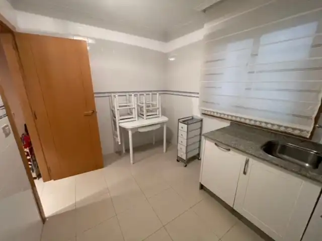 Kitchen of Flat for sale in Sanxenxo  with Air Conditioner, Heating and Private garden