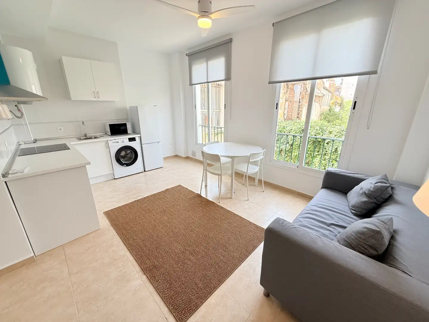 Sala d'estar de Dúplex de lloguer en Málaga amb Aire condicionat, Moblat i Rentadora