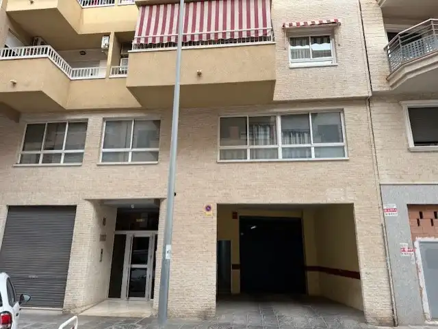 Individual con ascensor en venta en Calle Aragon