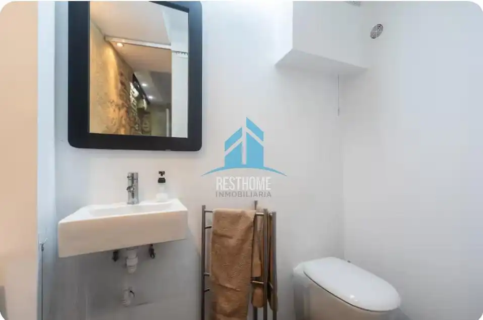 Bathroom of Houses for sale in Valencia  with Air Conditioner, Terrace and Furnished