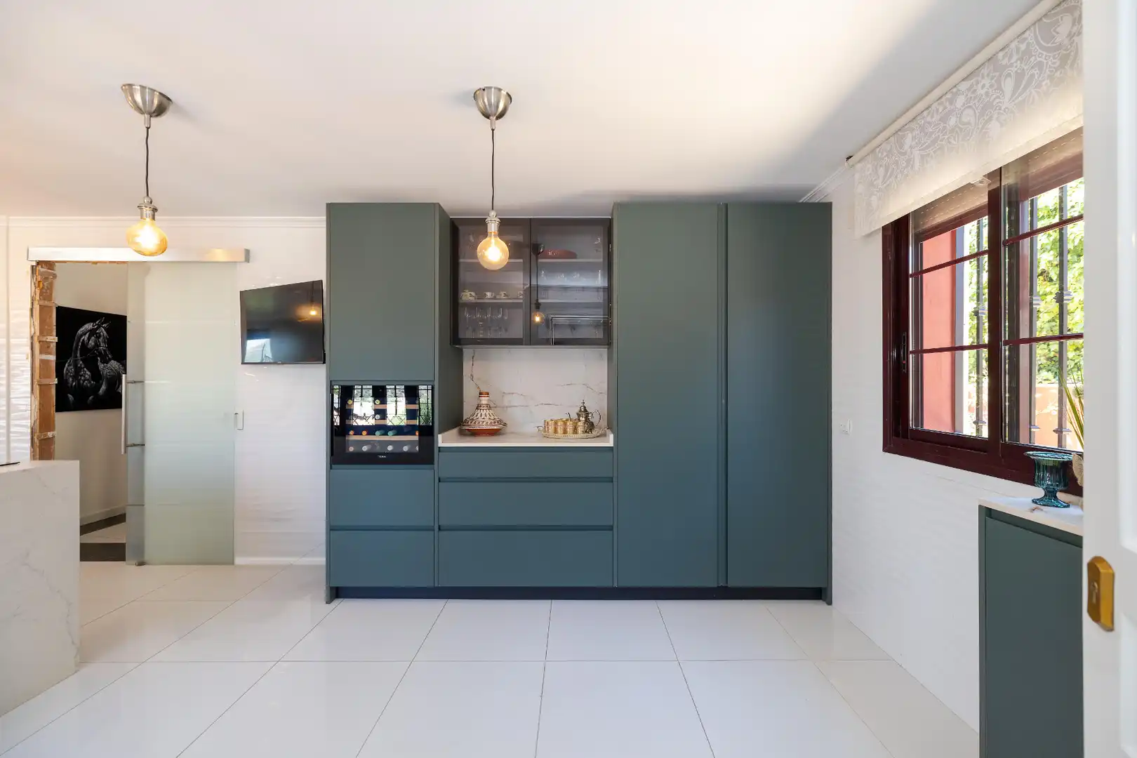 Küche von Haus oder Chalet zum Verkauf in Málaga mit Klimaanlage, Heizung und Privatgarten