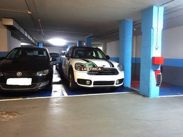 Einzelparkplatz zum Verkauf in Milán - Pumarín - Teatinos