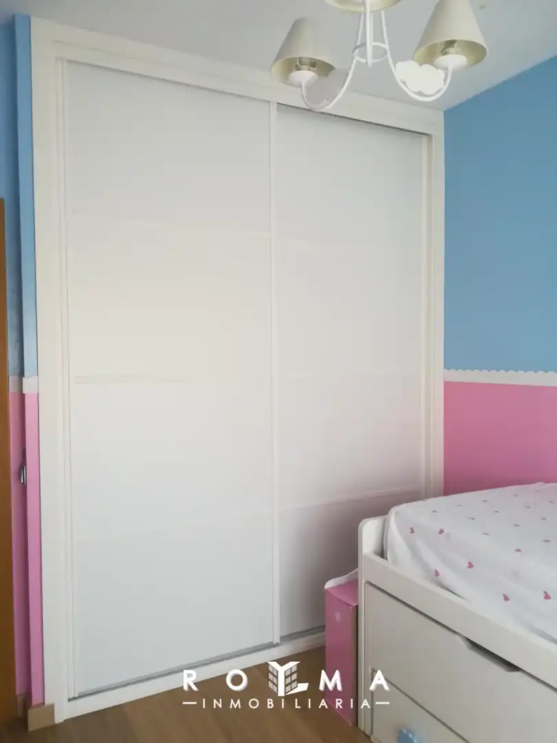 Habitación de Casa adosada de alquiler en Dos Hermanas con Aire acondicionado, Calefacción y Parquet
