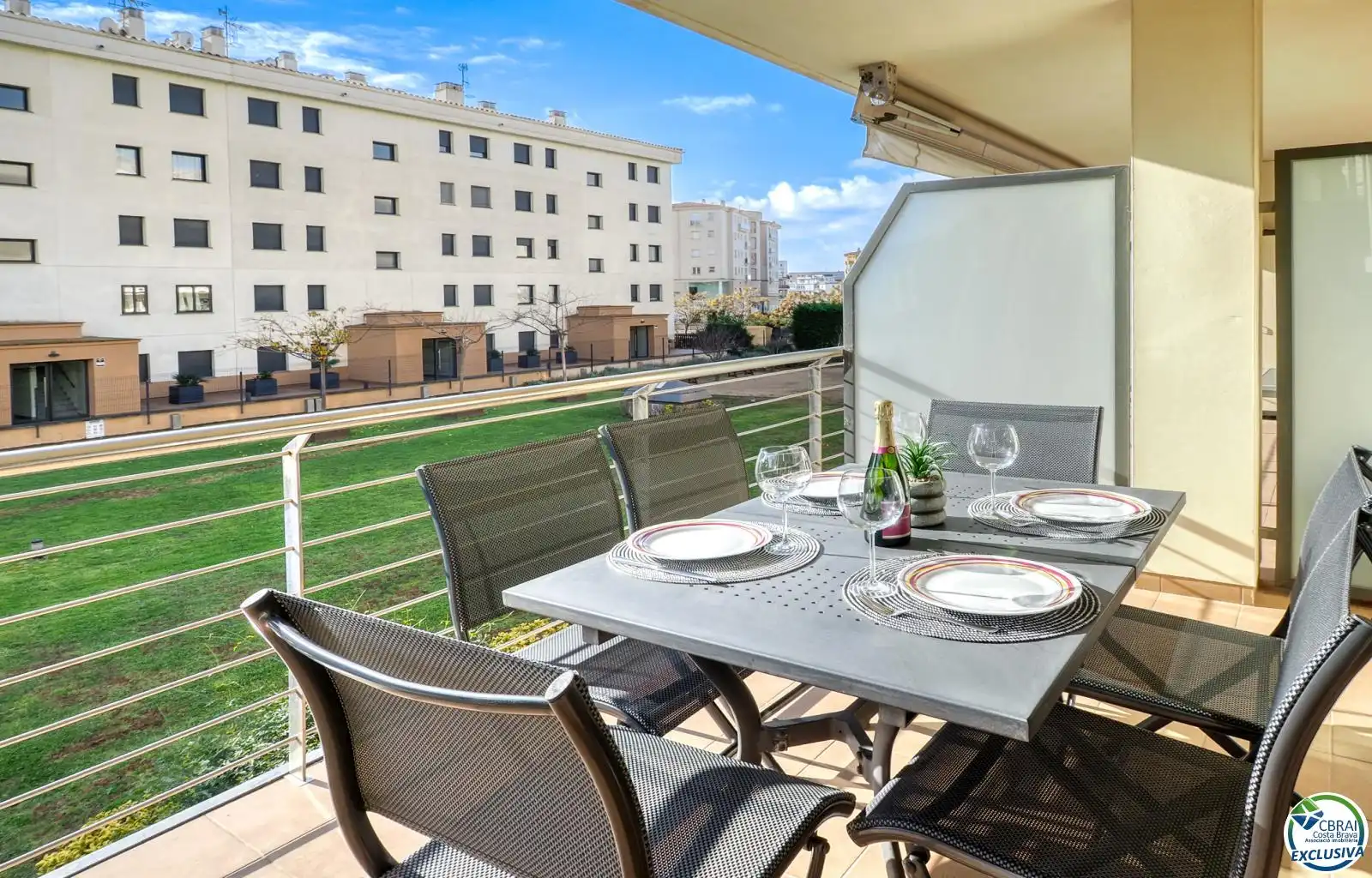 Appartamento con piscina in vendita a Calle De Joanot Martorell 25