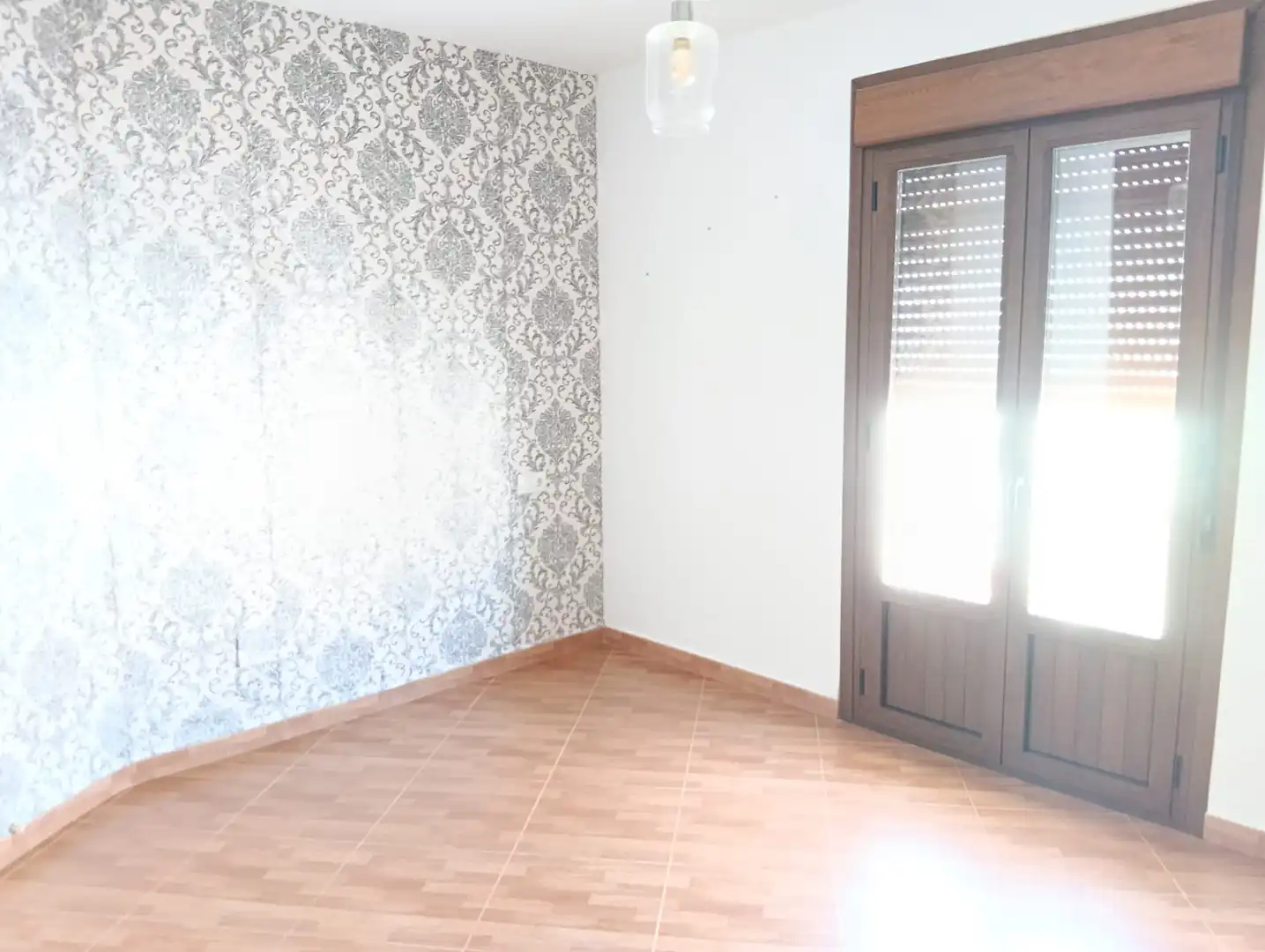 Schlafzimmer von Wohnung zum Verkauf in Yunquera mit Heizung, Terrasse und Ofen