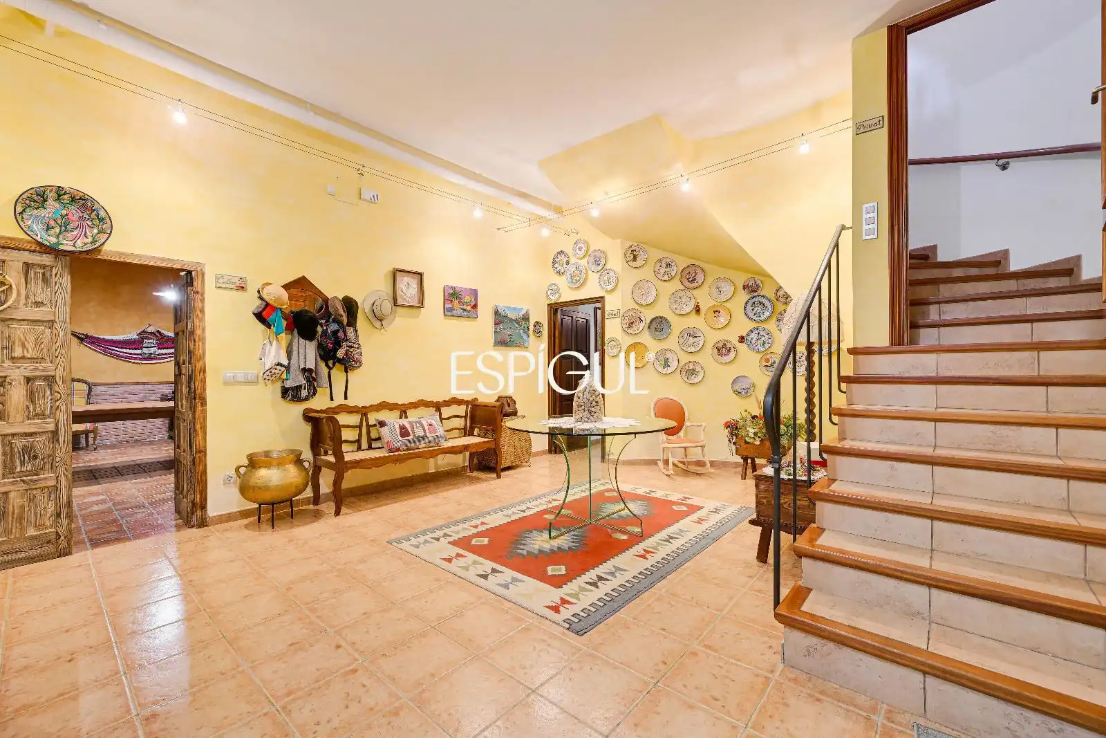 Sala de estar de Casa o chalet en venta en Mont-ras con Aire acondicionado, Calefacción y Parquet