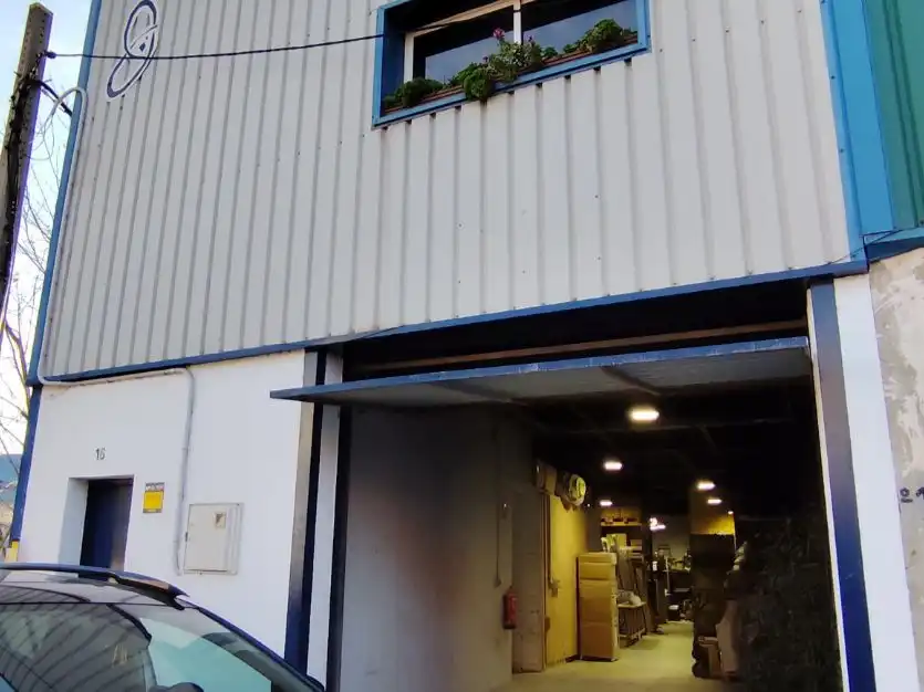 Nave industrial en venta en Torre bovera 16