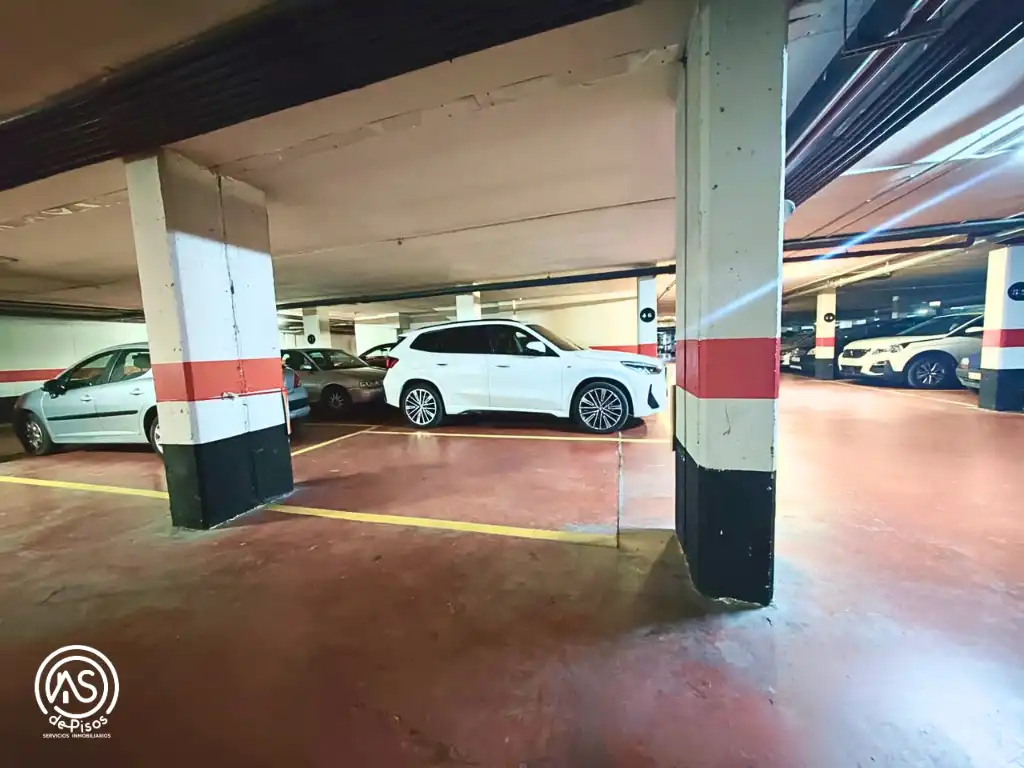 Flat for rent in Calle de la Sierra de Vicor, 21, La Almozara