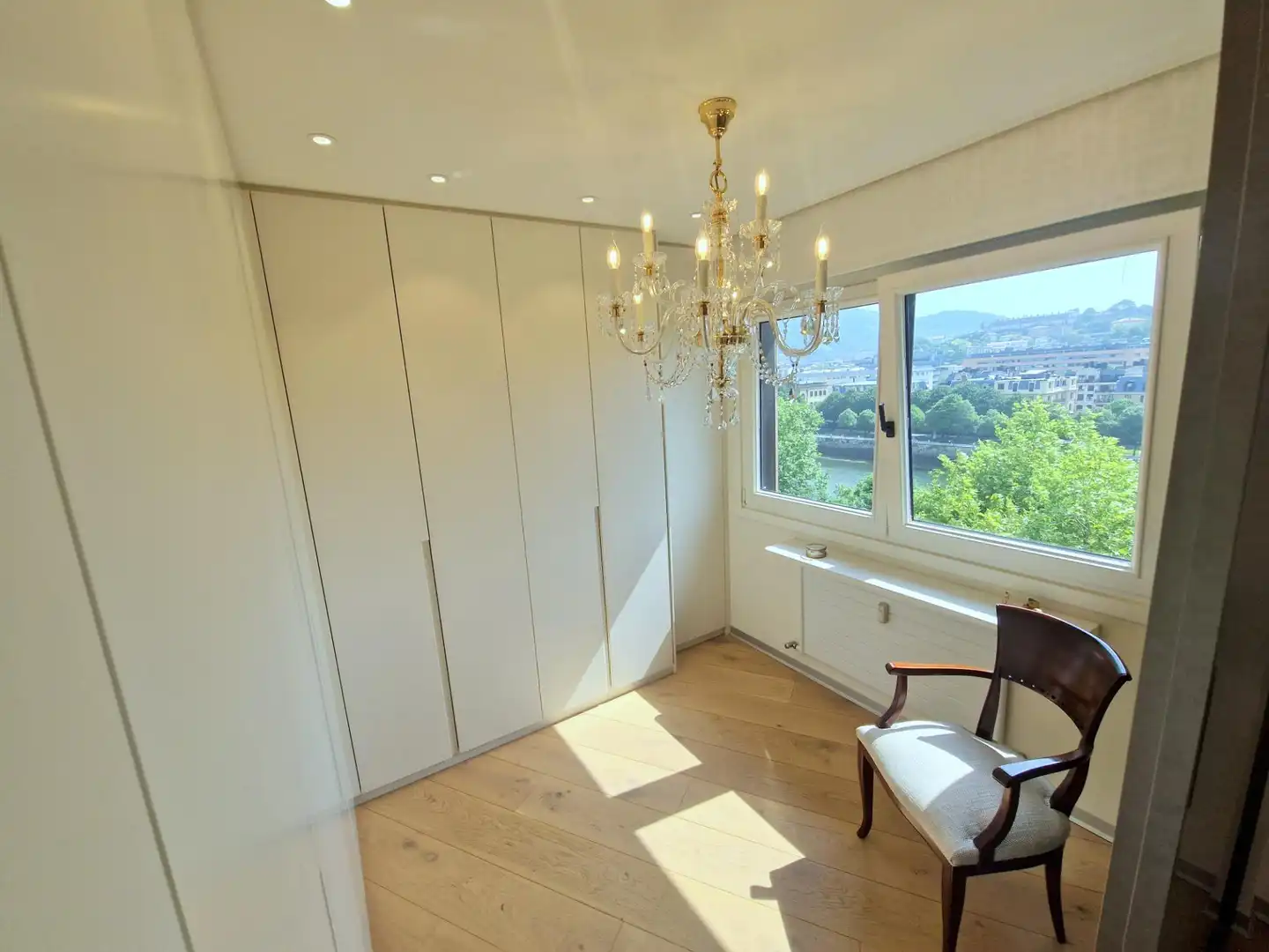 Habitación de Piso en venta en Donostia - San Sebastián  con Calefacción y Alarma