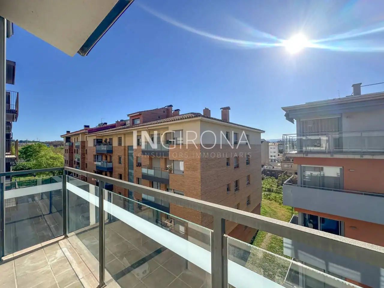 Vista exterior de Pis en venda en Girona amb Aire condicionat, Calefacció i Parquet
