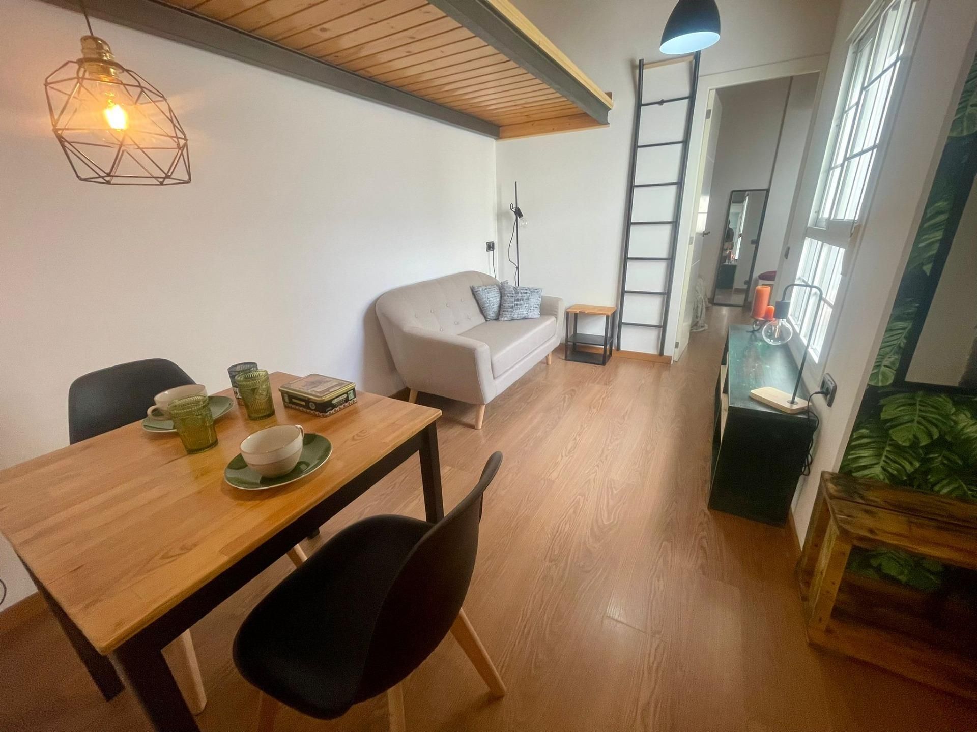 Sala d'estar de Àtic en venda en  Sevilla Capital amb Aire condicionat