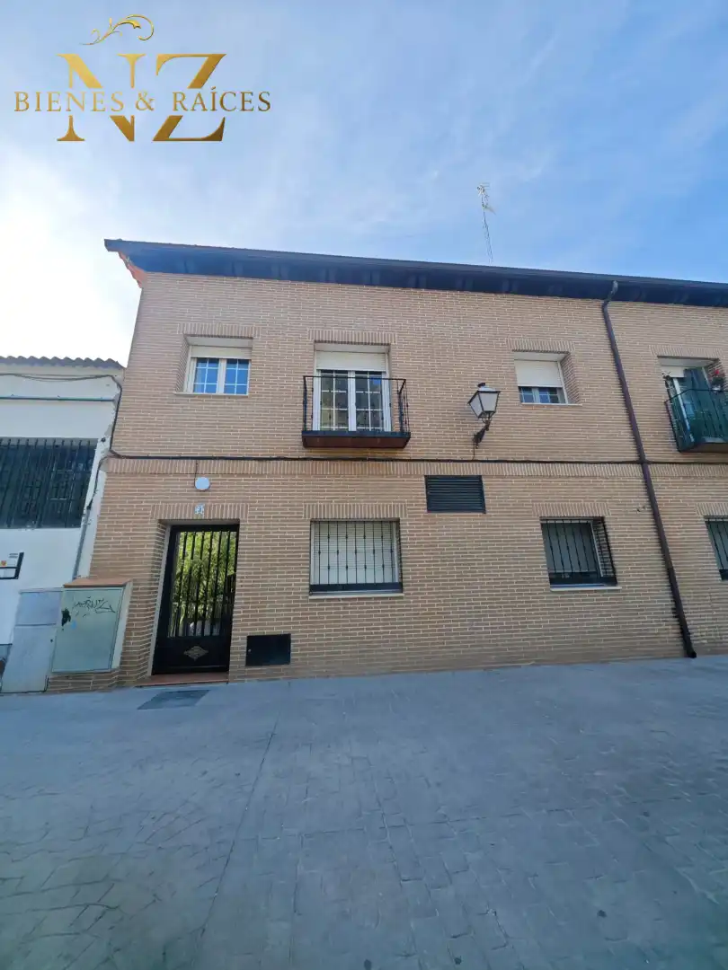 Vista exterior de Piso en venta en Yuncos con Aire acondicionado, Calefacción y Amueblado