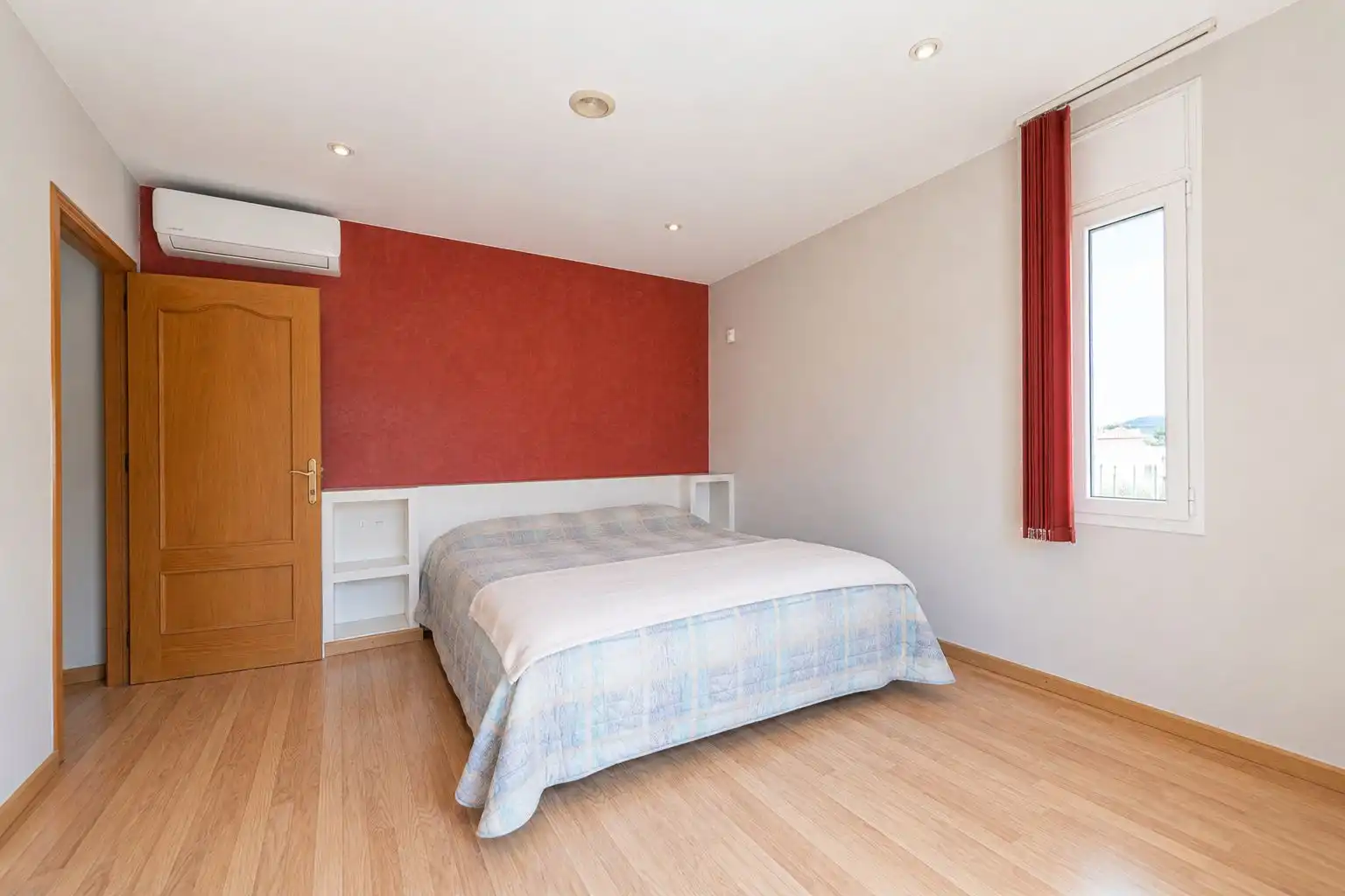 Habitación de Casa o chalet en venta en Empuriabrava con Terraza y Piscina